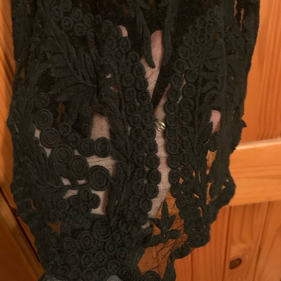 Painted threads lace tank - Picture 4 of 4
